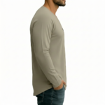 A high-performance men's muscle slim-fit t-shirt featuring a minimalist chest logo and a modern curved longline hem for an elongated silhouette.